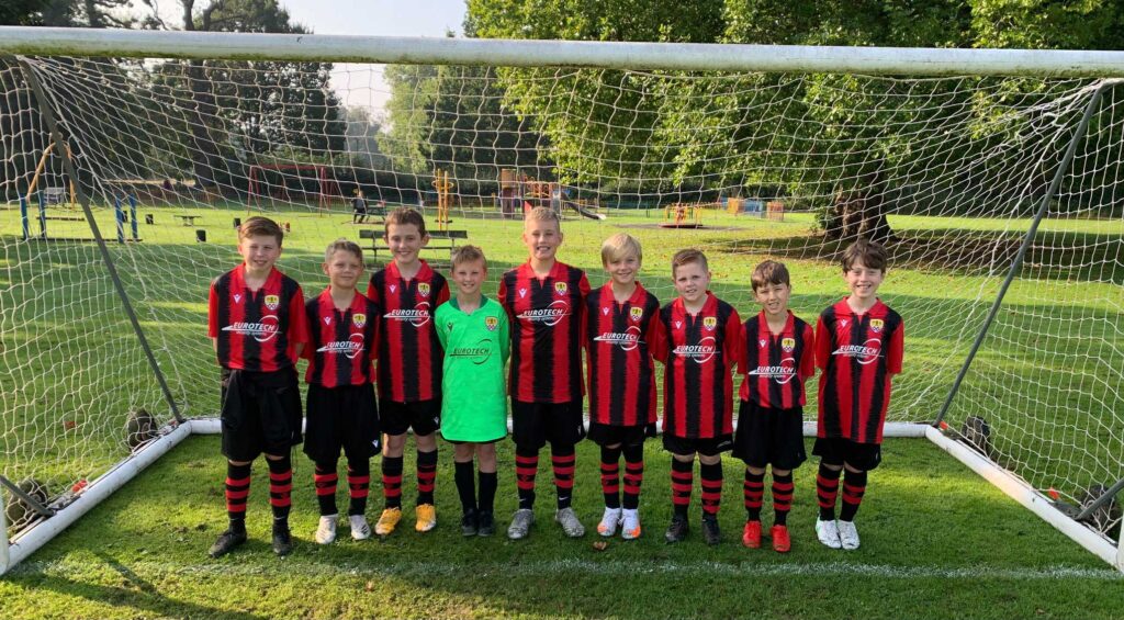 Eurotech Security sponsors the Wormley Rovers Football Club under 11s